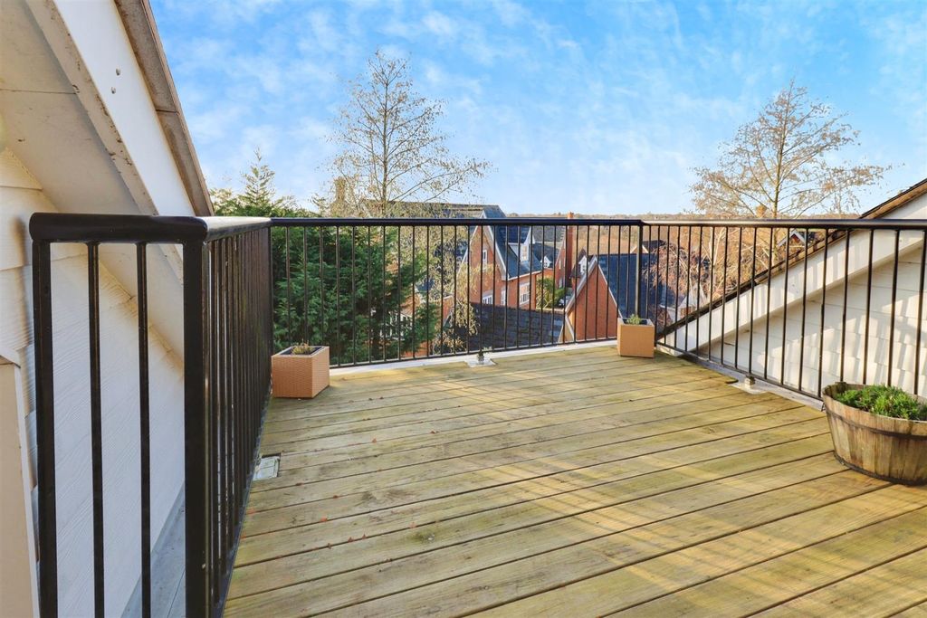 Property photo 3 of 56