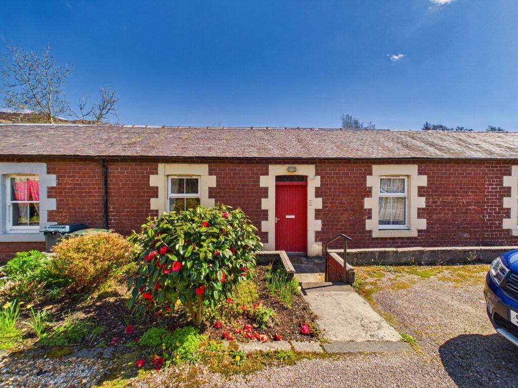 Property photo 1 of 18