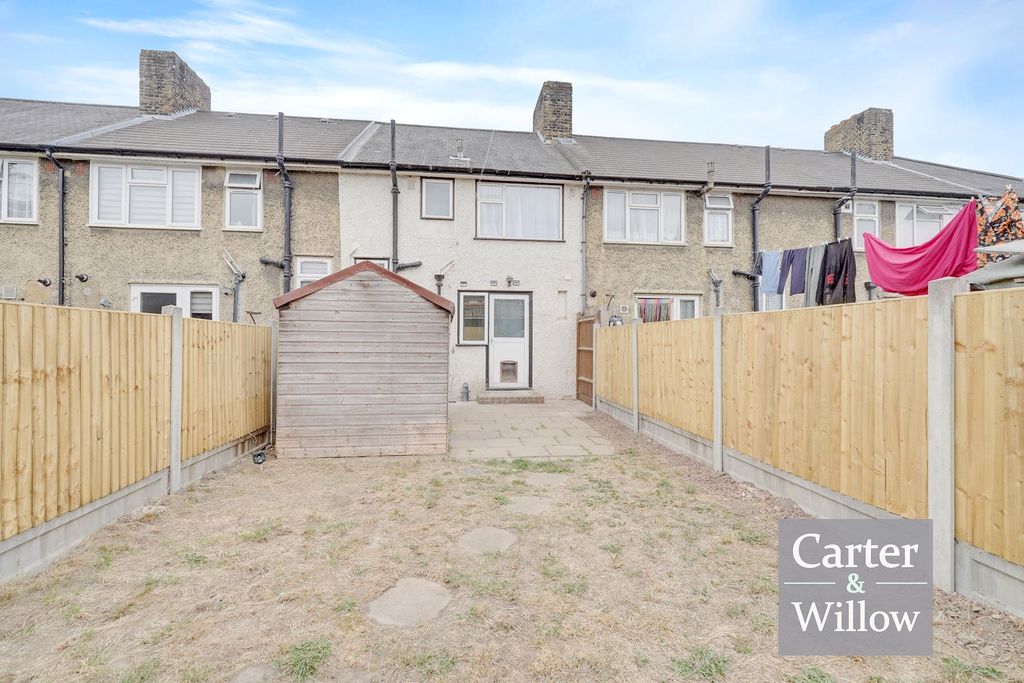 Property photo 2 of 11