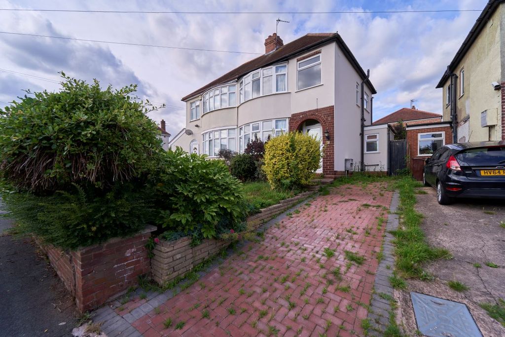 Property photo 2 of 19