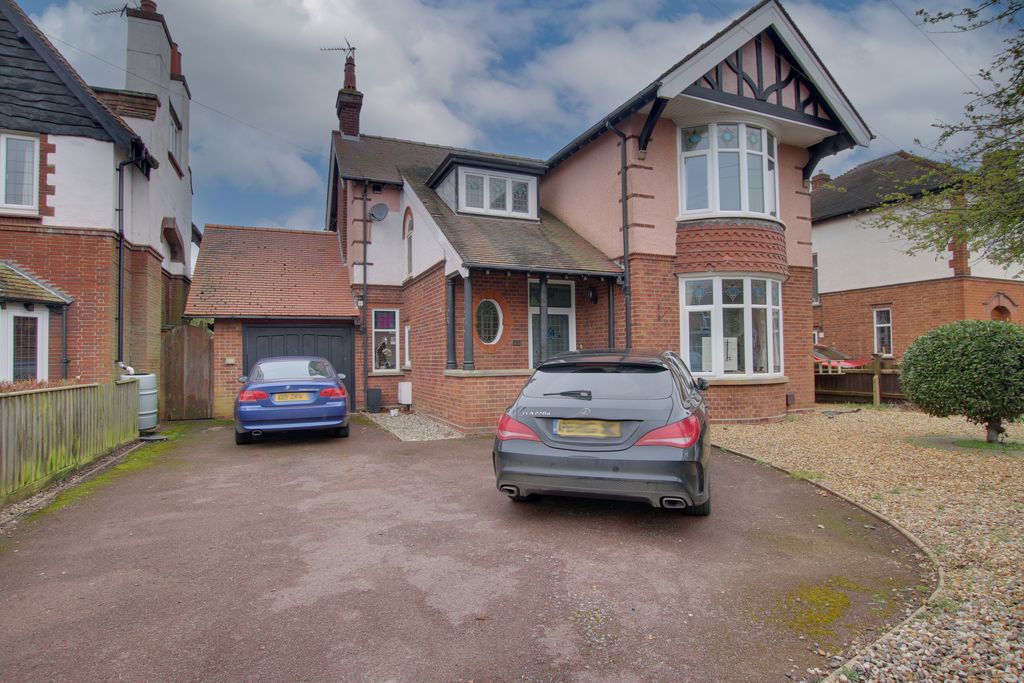 Property photo 1 of 22