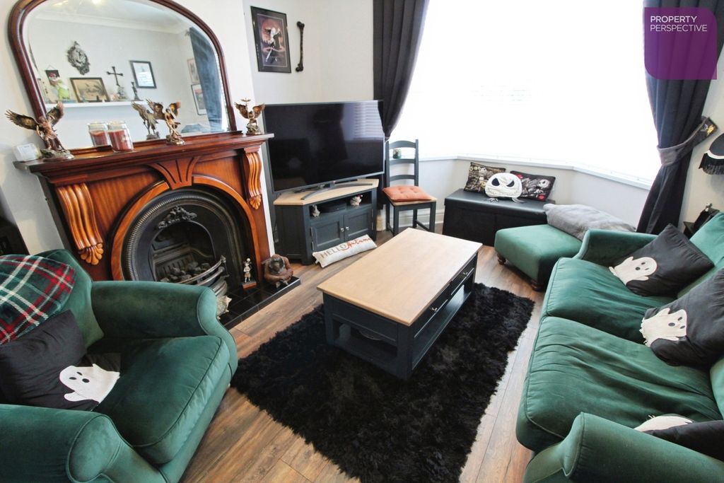 Property photo 2 of 9 Lounge