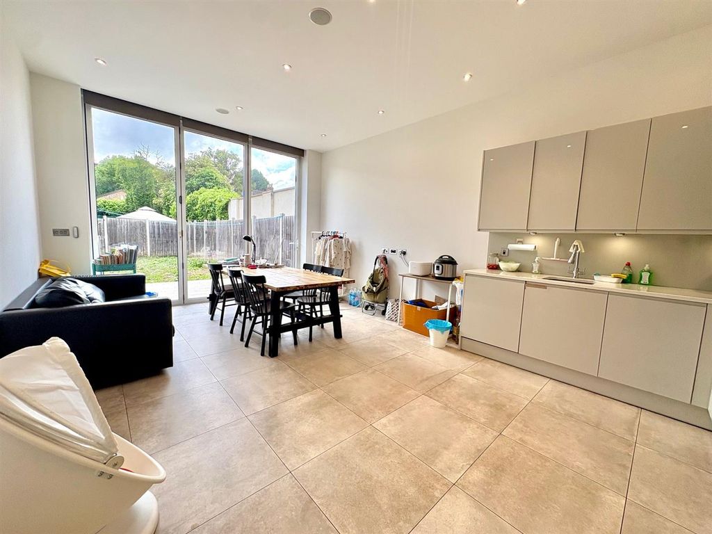Property photo 1 of 10 2.Jpg