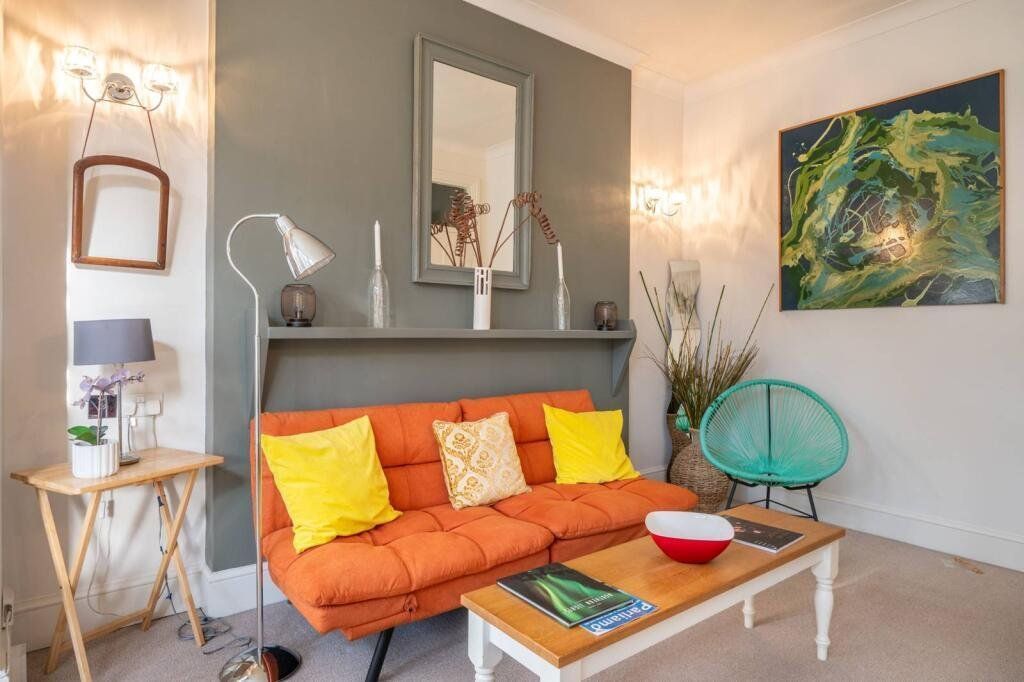 Property photo 2 of 10