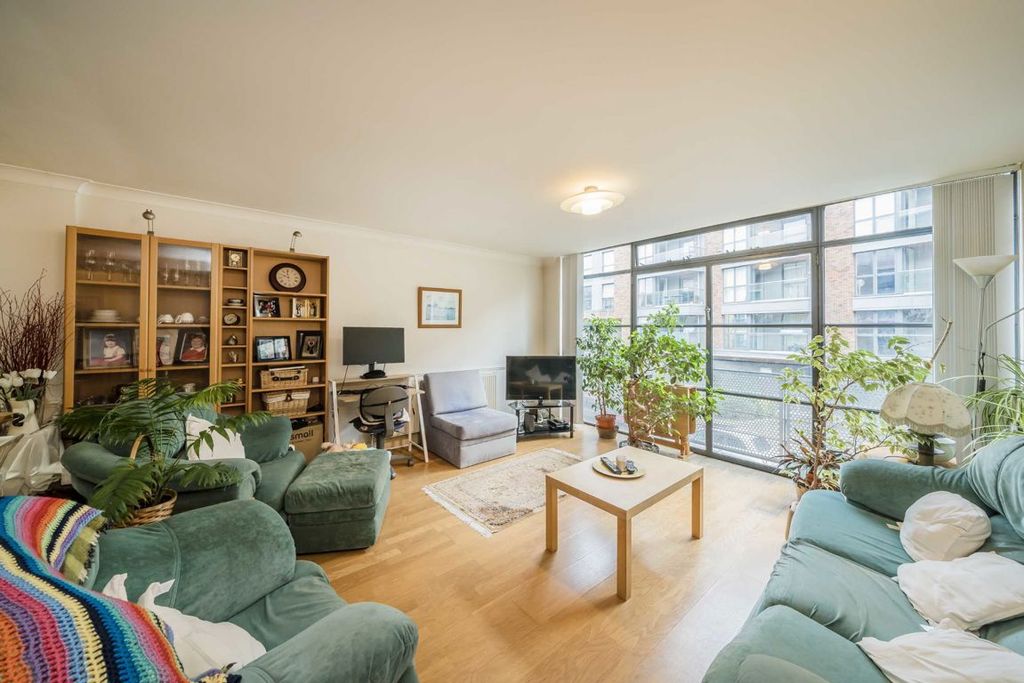 Property photo 2 of 7