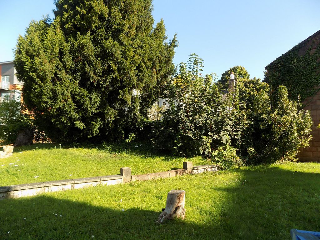 Property photo 2 of 26