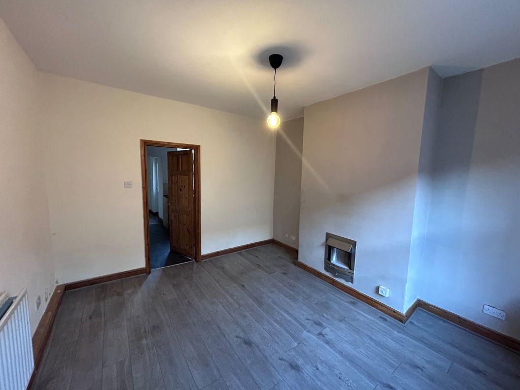 Property photo 3 of 8 Picture No. 13