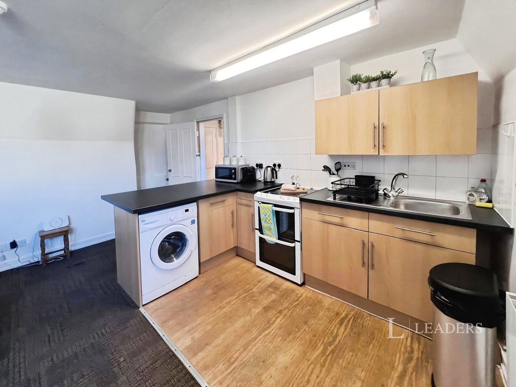 Property photo 3 of 7 Pbox-Img.Jpg