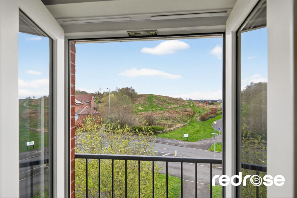 Property photo 3 of 16 Web_47 Ayrshire cl-16