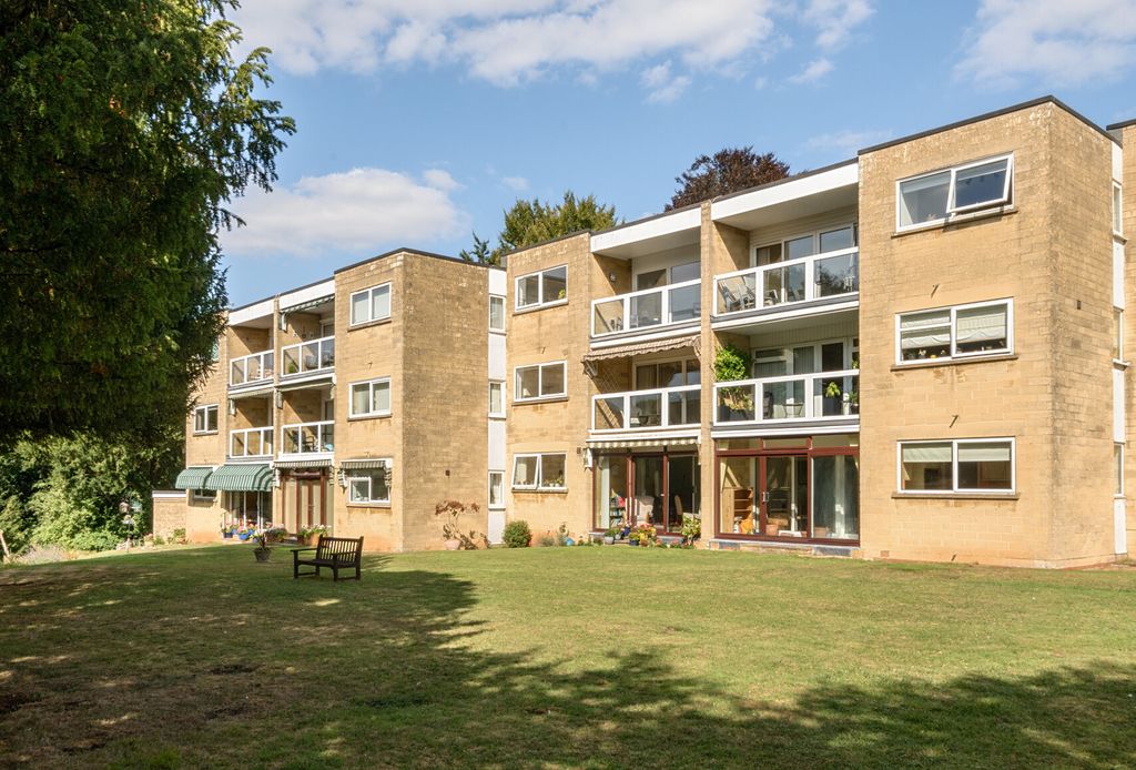Property photo 1 of 17 1344797-2-68A732E...