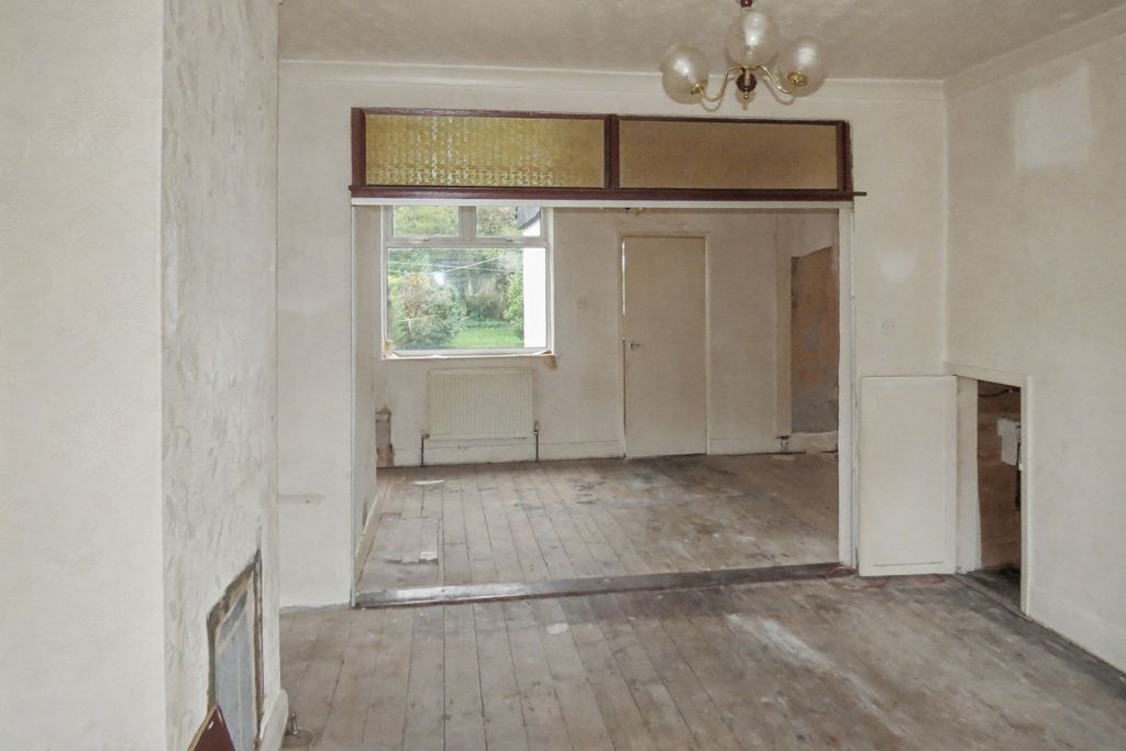 Property photo 3 of 18 28 Sergrim Road, Huyton, Knowsley, Merseyside, Liverpool, L36 2Qd