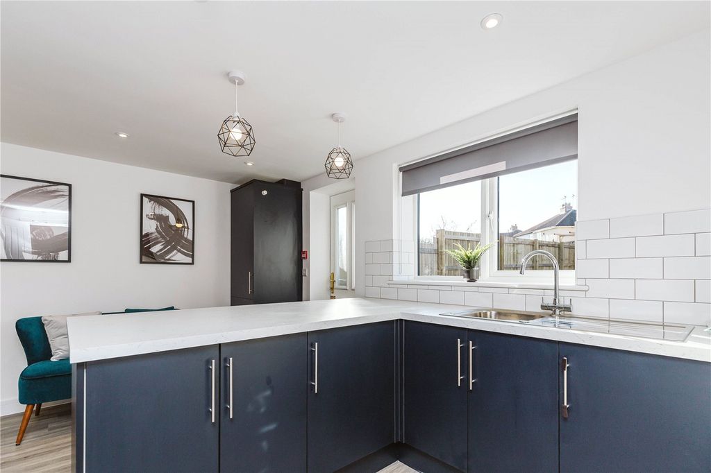Property photo 1 of 12 Picture No. 22