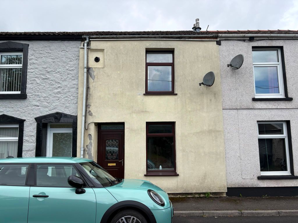 Property photo 1 of 12