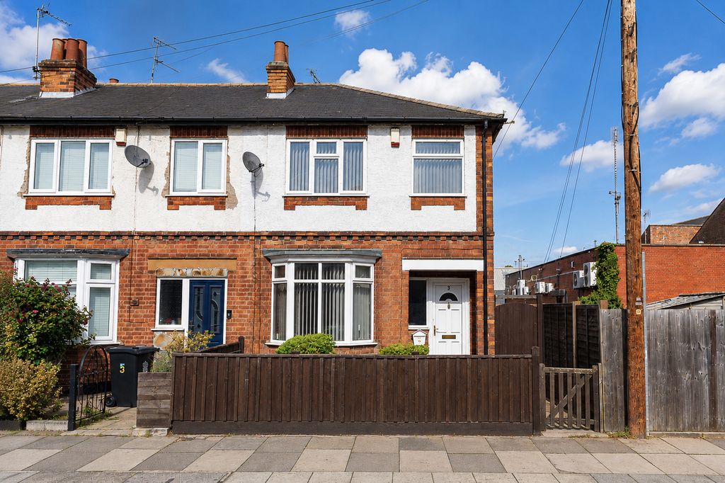 Property photo 1 of 12 Front