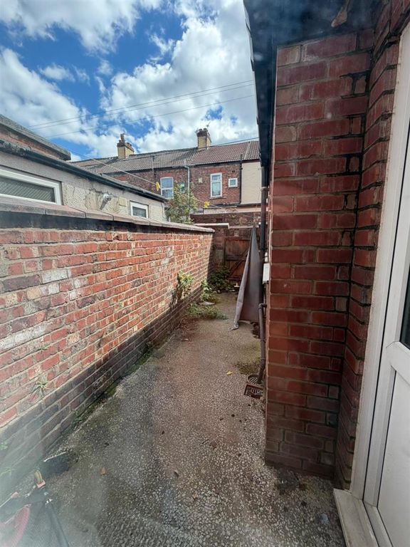 Property photo 1 of 12 Outside