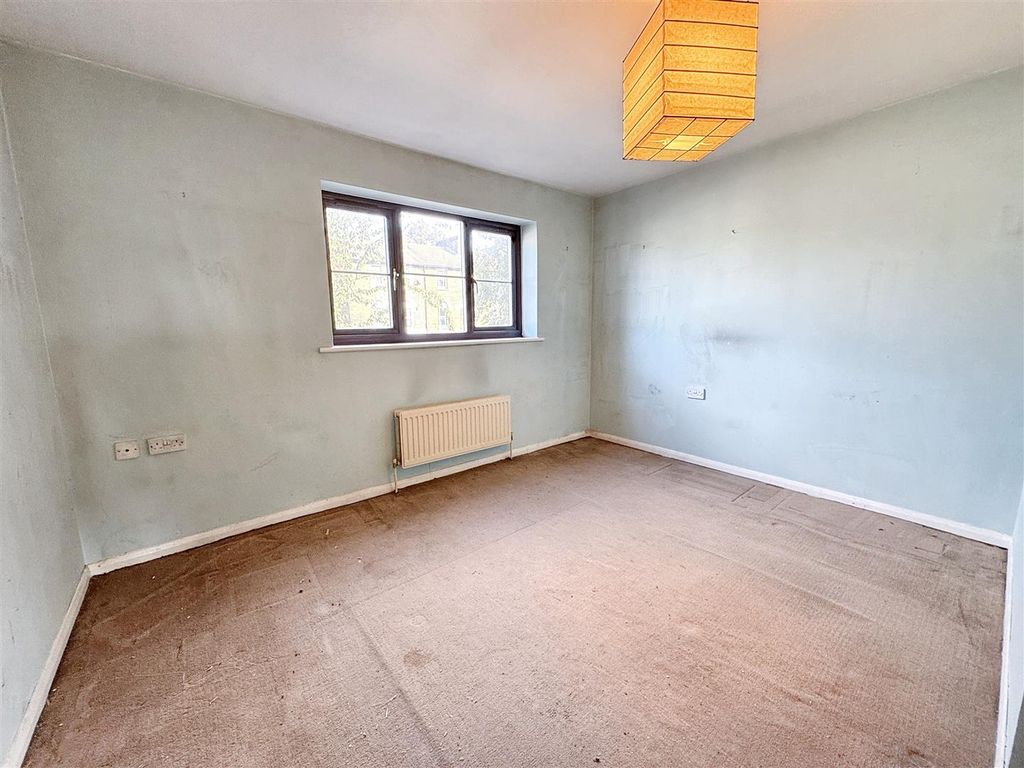 Property photo 2 of 6 Lounge