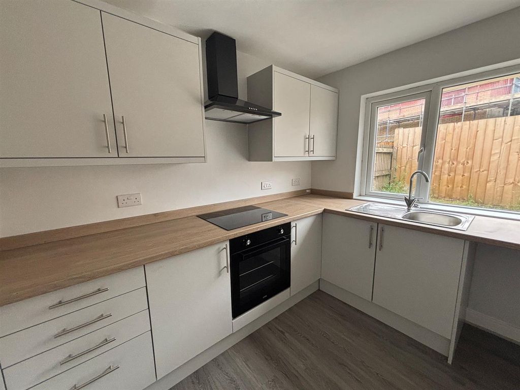 Property photo 1 of 21 Langland Close Take On (4).Jpeg