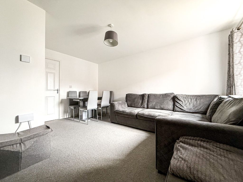 Property photo 2 of 23 4429433