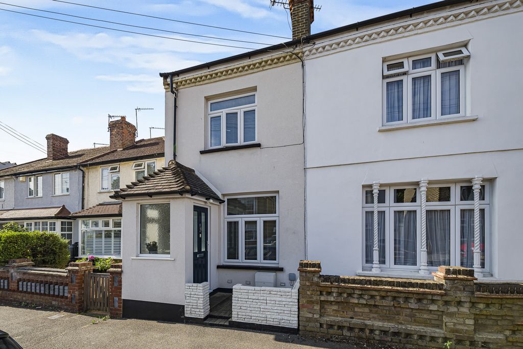 Property photo 1 of 28
