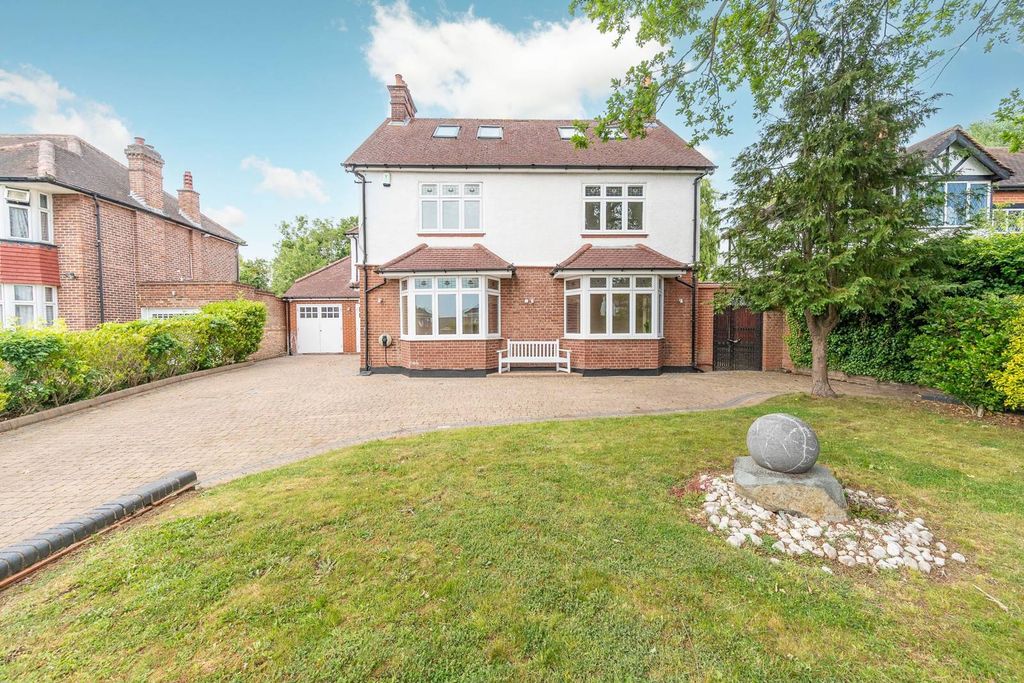 Property photo 1 of 27
