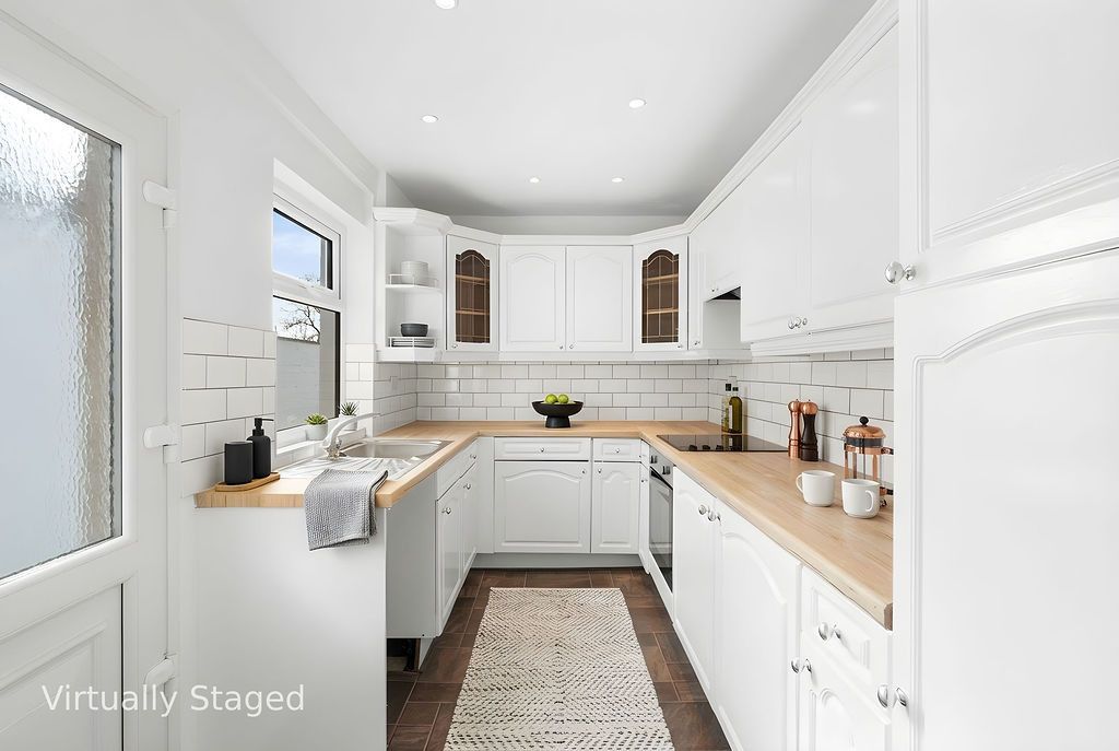 Property photo 2 of 31