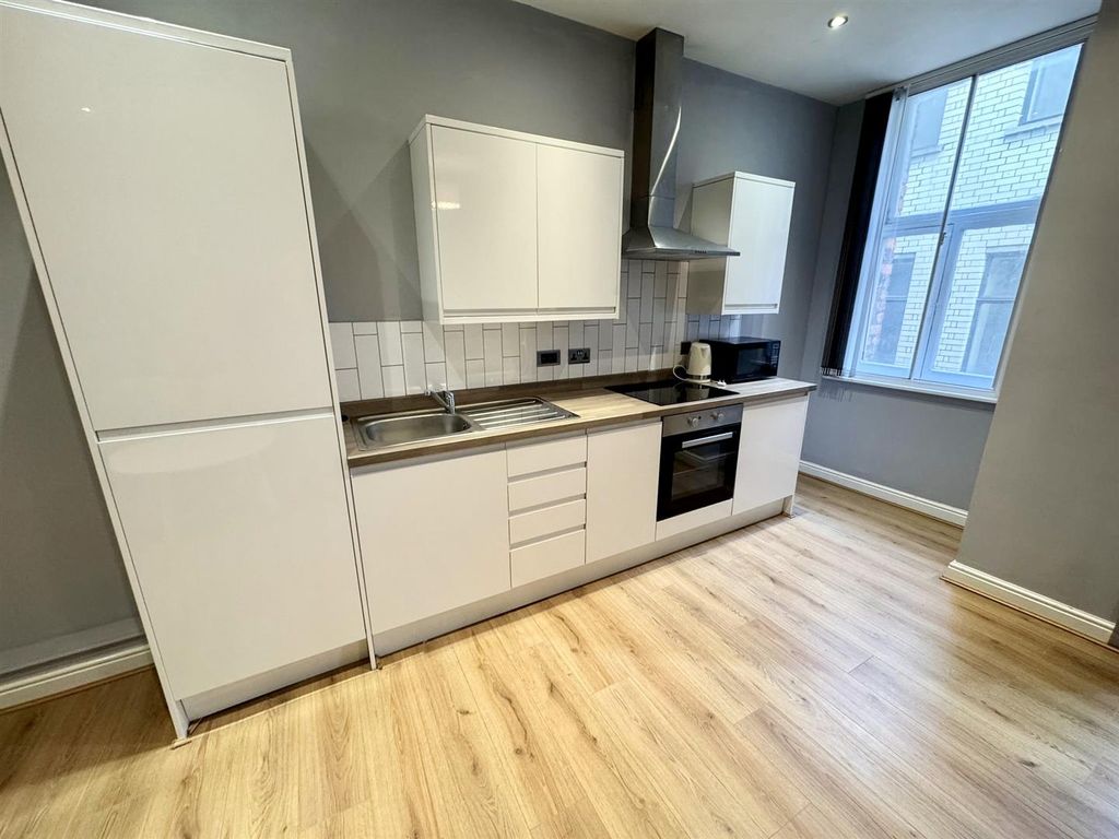 Property photo 3 of 10 4d2962F6-94A0-45Ae-90d3-Df9A84E2F41A.Jpg