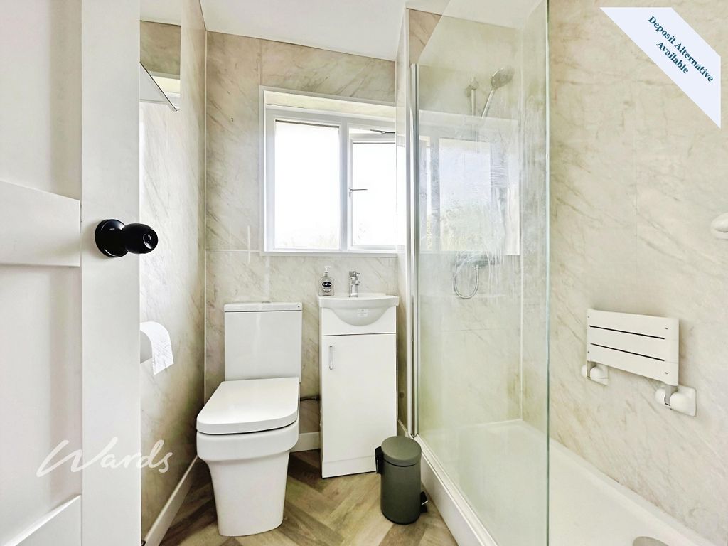Property photo 3 of 16 Bathroom