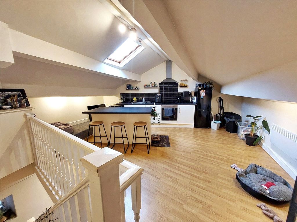 Property photo 3 of 41 Kitchen Diner Flat B