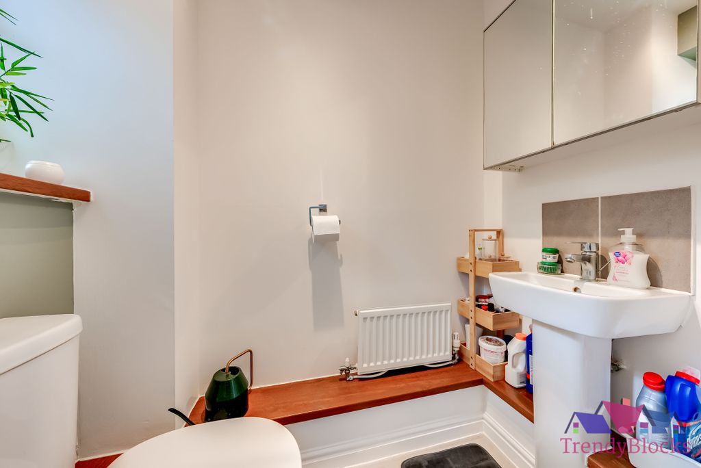 Property photo 1 of 48