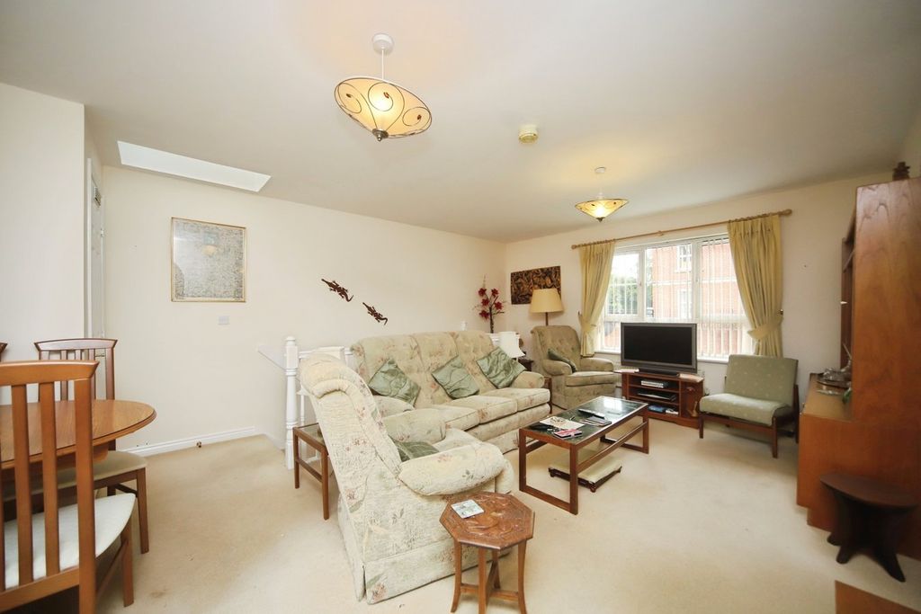 Property photo 3 of 16