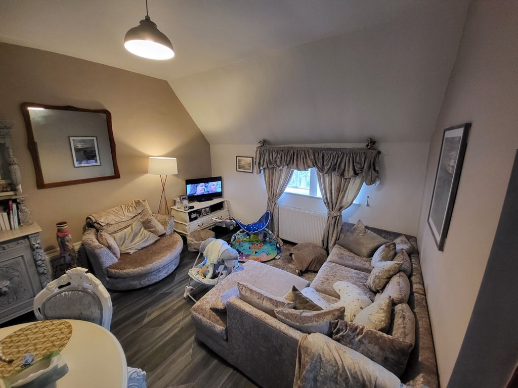 Property photo 2 of 9 3548-Hr-2.Jpg