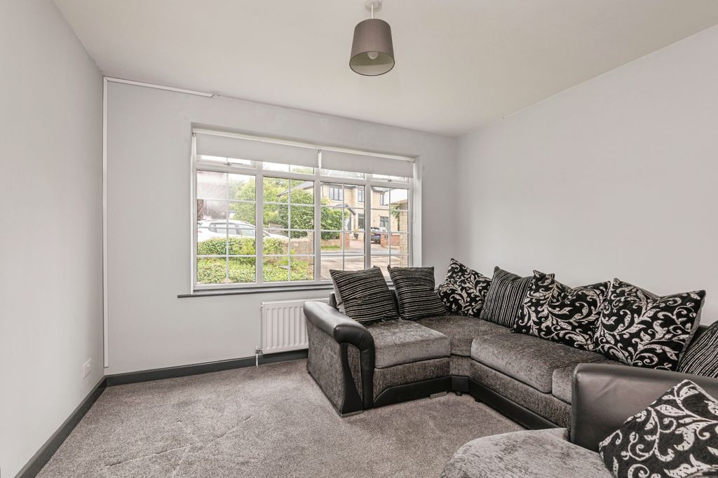 Property photo 2 of 14 Bed Four/Family Room