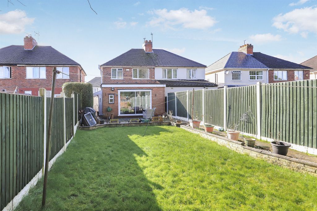 Property photo 2 of 17