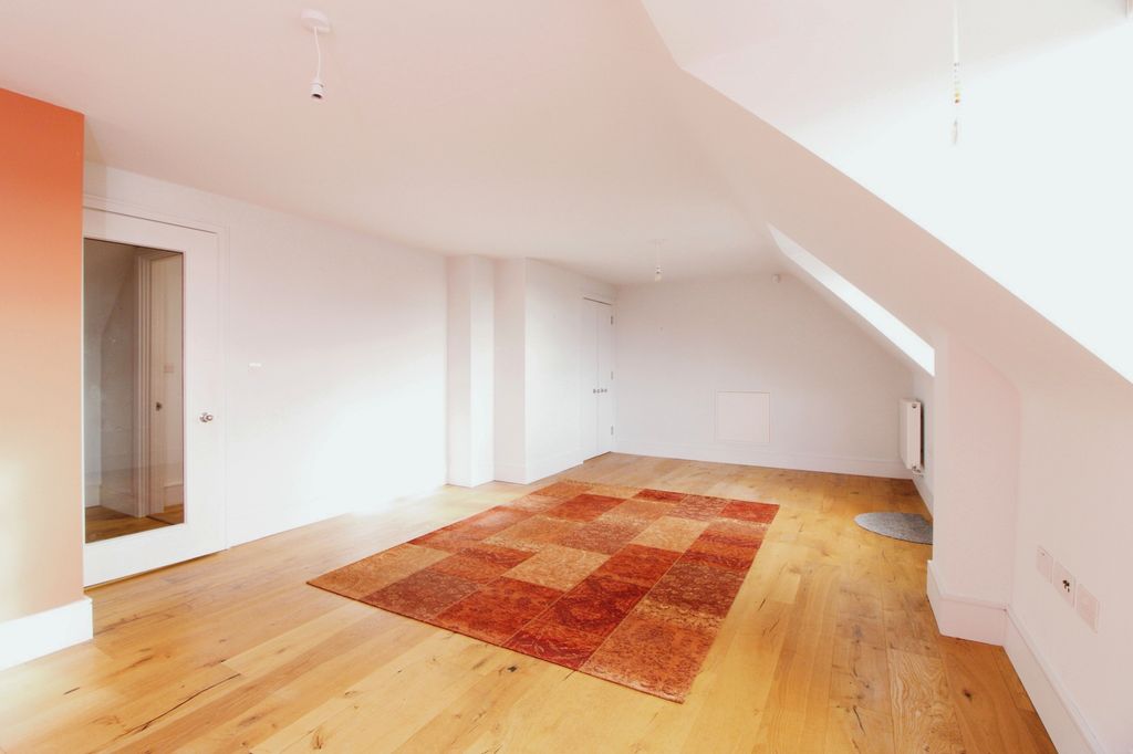 Property photo 2 of 17 Photography