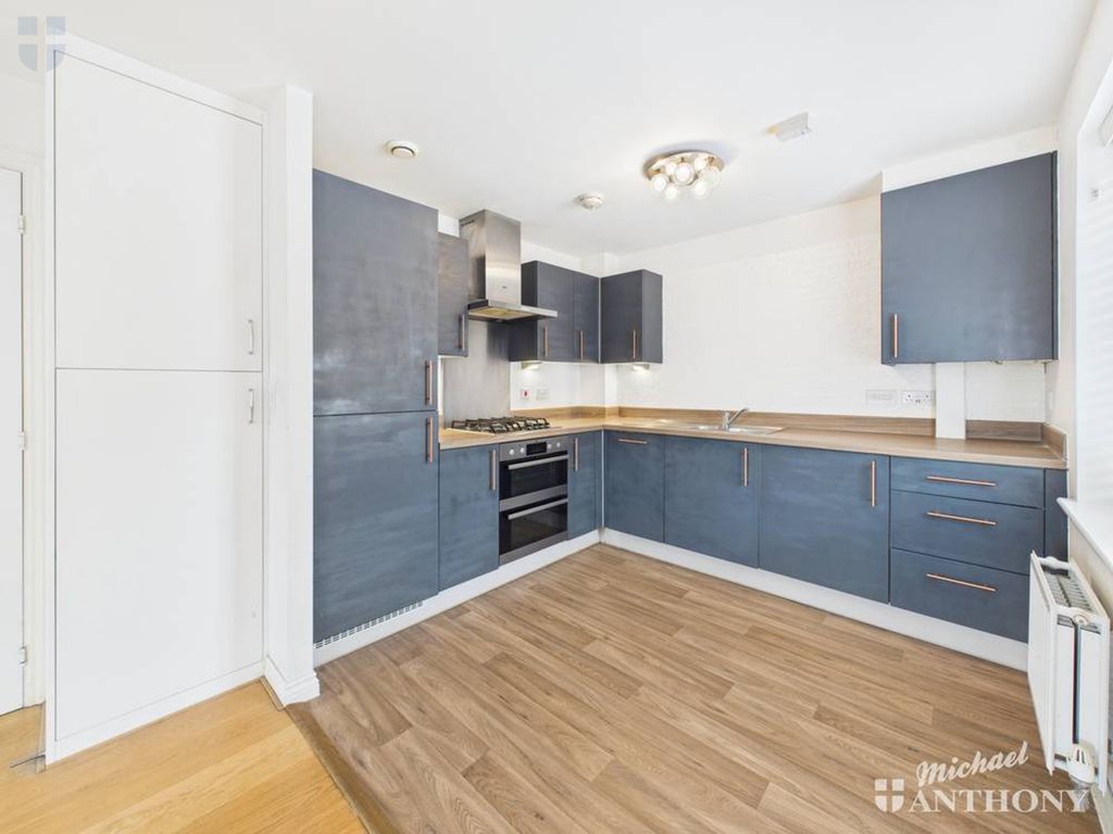 Property photo 3 of 8 Cam03852G0-Pr0406-Still003-Thumbnail-H750-70