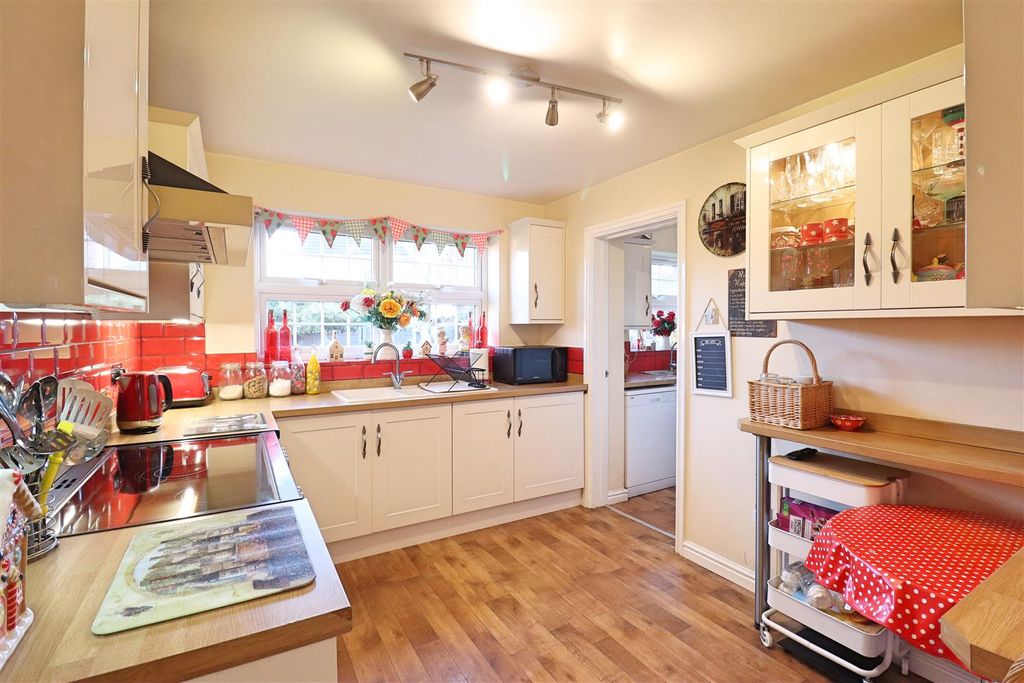 Property photo 3 of 16 Img_2295.Jpg