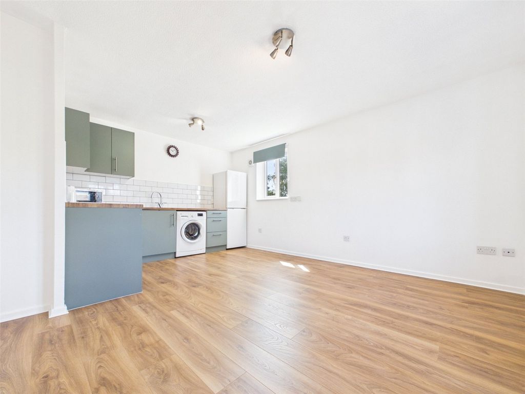 Property photo 1 of 8 Picture No. 04