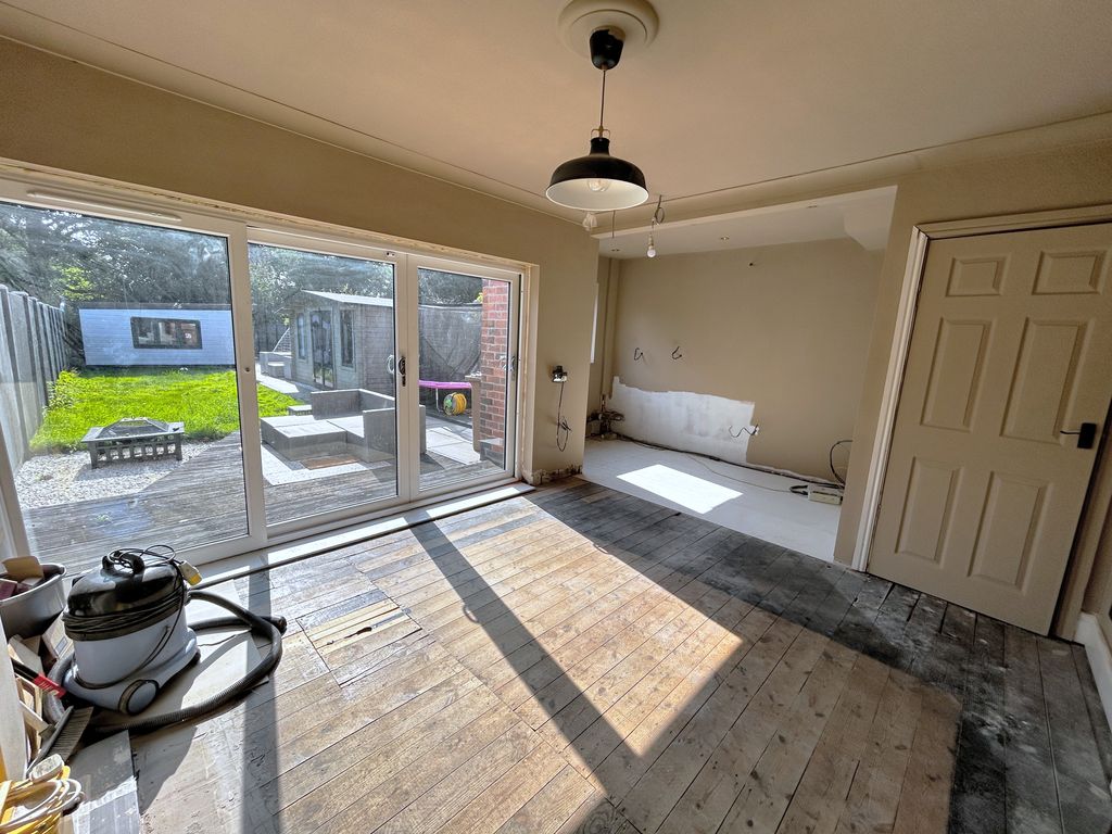 Property photo 3 of 19 F52C0B45-9E67-474F-Aa1B-9A2Fa67C3653.Jpg