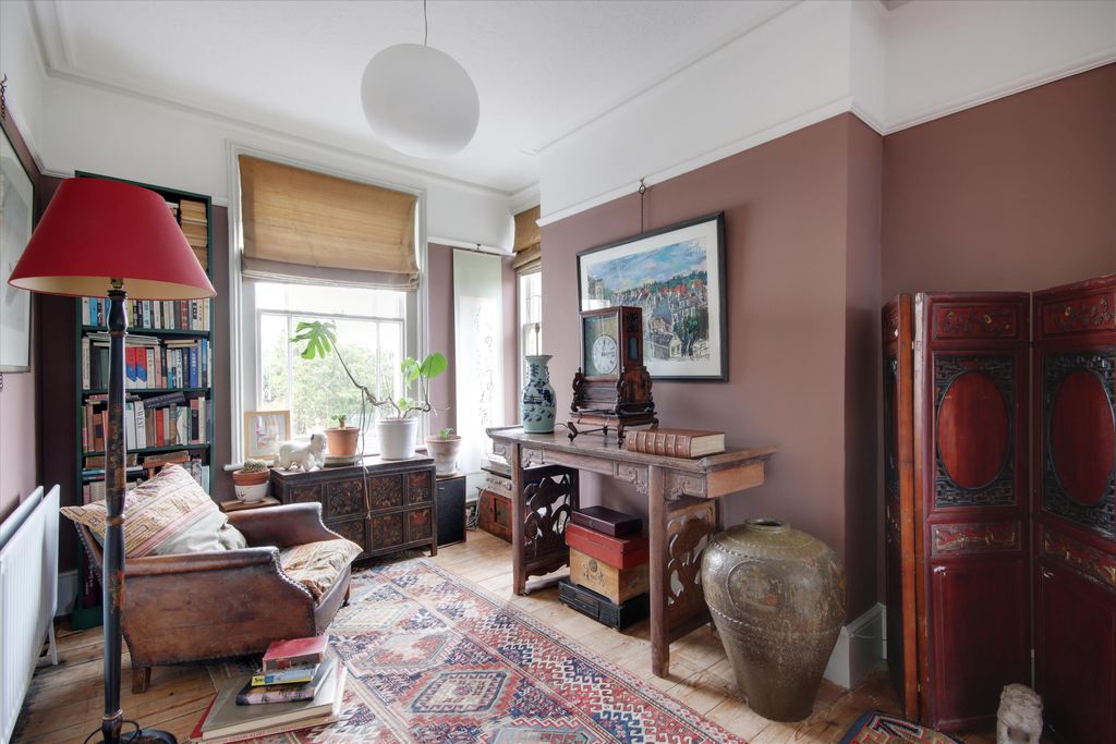 Property photo 3 of 11 Image