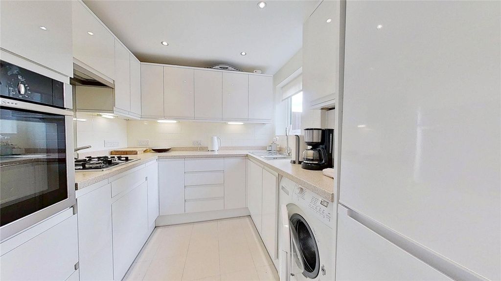 Property photo 3 of 14 Picture No. 08