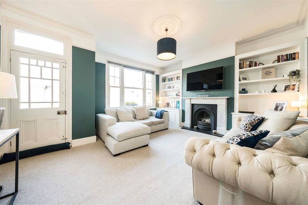 Property photo 1 of 7