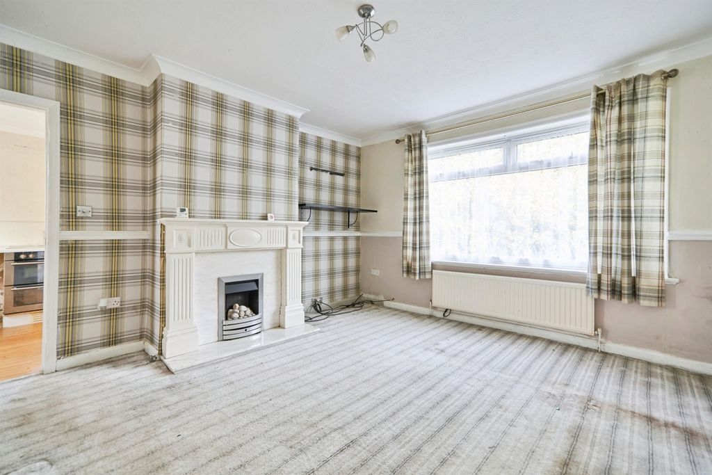 Property photo 2 of 14