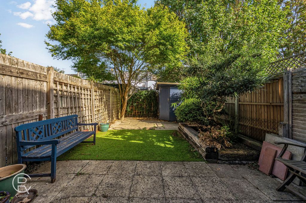 Property photo 3 of 11