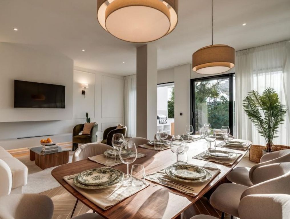 Property photo 3 of 27