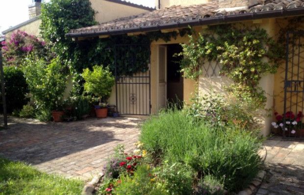 Property photo 2 of 20