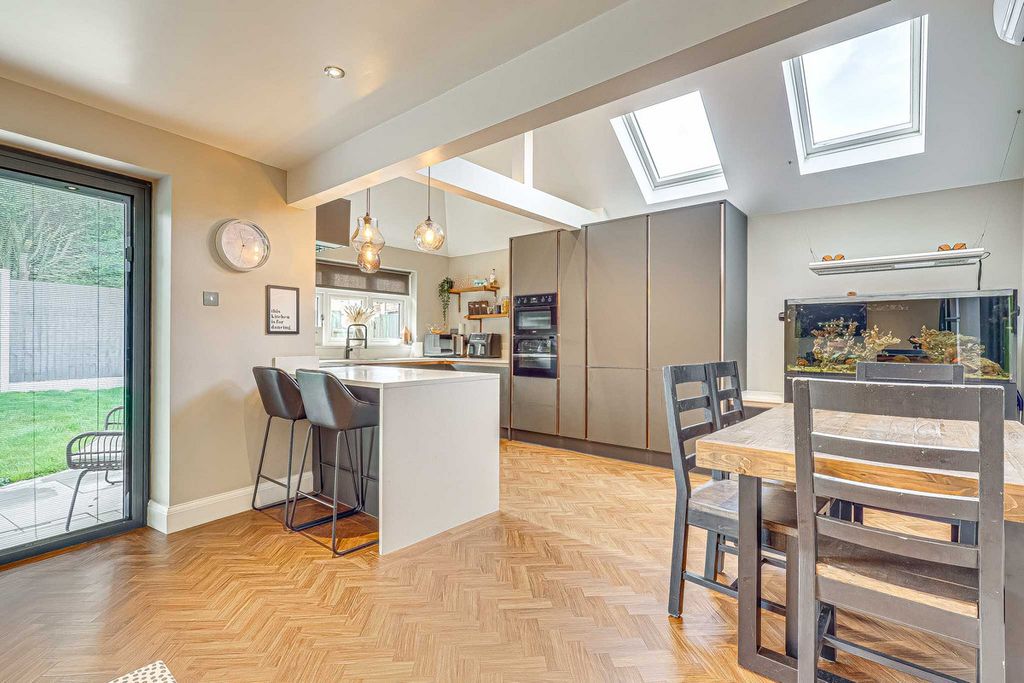 Property photo 2 of 38