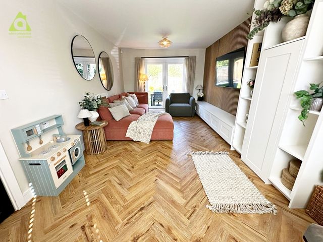 Property photo 3 of 21