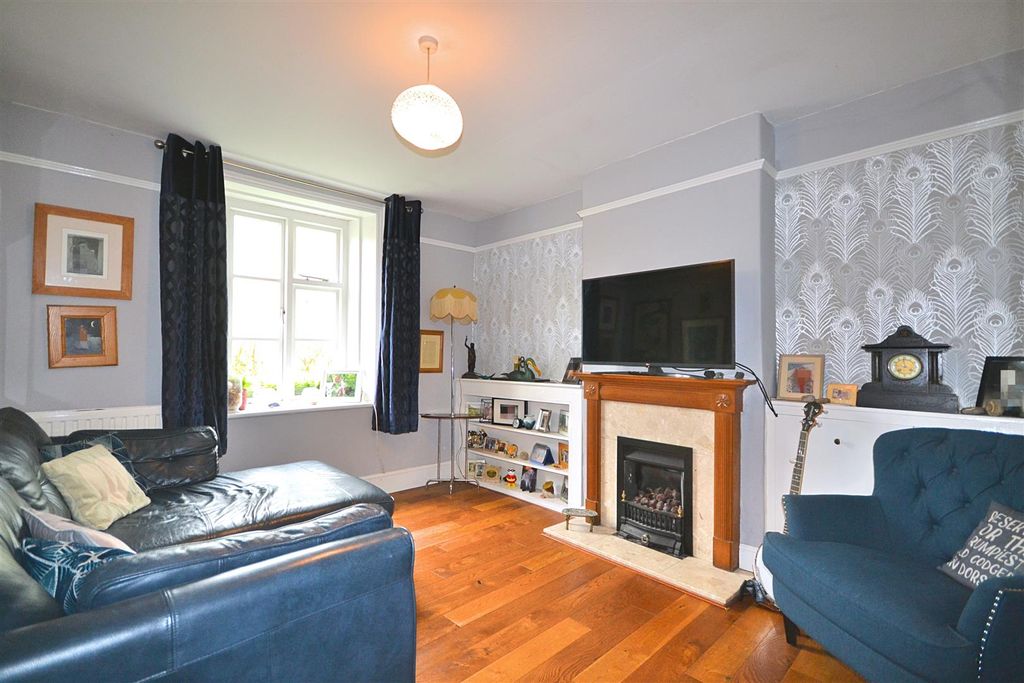 Property photo 2 of 27 53 (1).Png