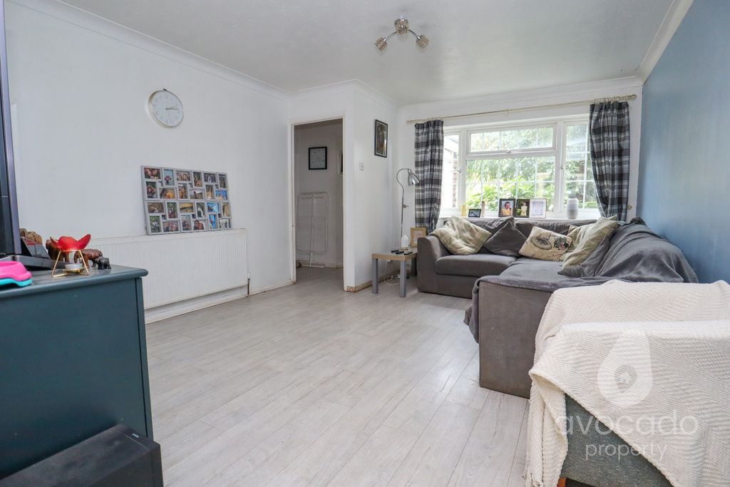 Property photo 3 of 15 4479926