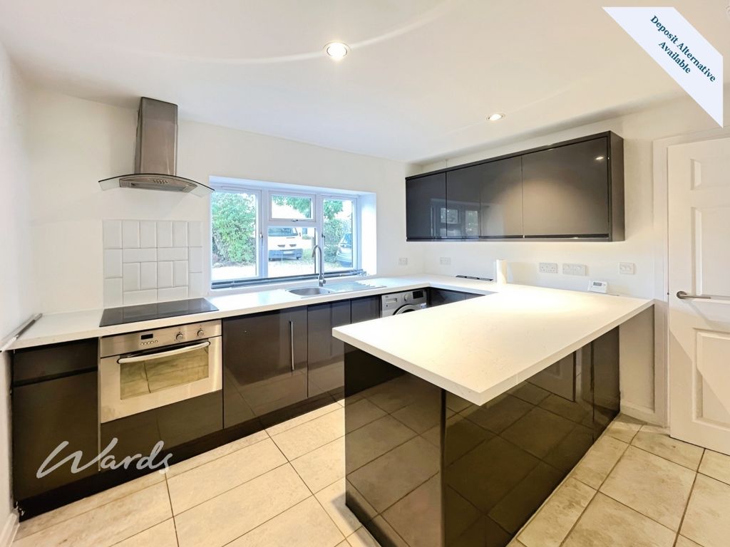 Property photo 2 of 11 Kitchen